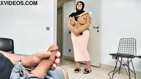 Hijab-wearing Arab woman catches man jerking off in waiting room, big ass