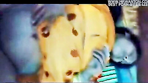 Desi bhabhi in yellow polka-dot outfit kissing hubby intimately