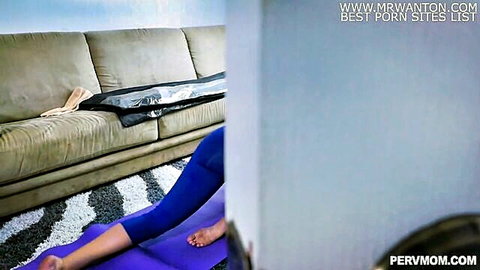 Vanessa Cage blonde stepmom in tight yoga pants stretching her ass