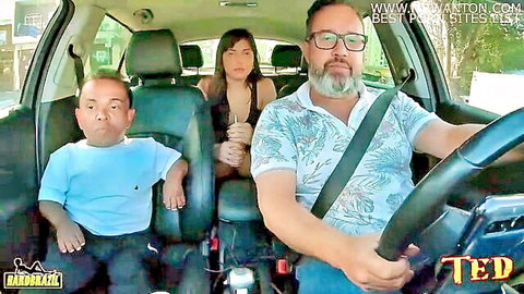 Pamela Pantera with dwarf in car, big ass tease in Brazilian video
