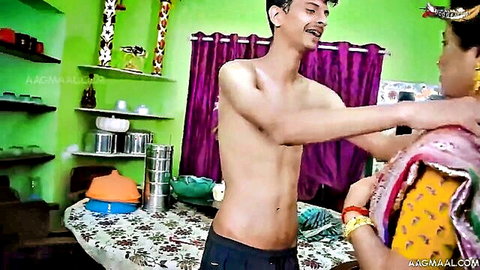 Chubby Indian MILF in saree embraces shirtless man, big ass tease