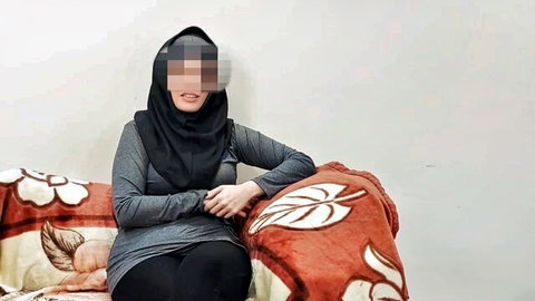 Veiled Arab woman in hijab and modest outfit, teasing juicy ass pounding preview