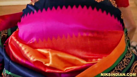 Niks Indian model in colorful saree exposing big ass cheeks