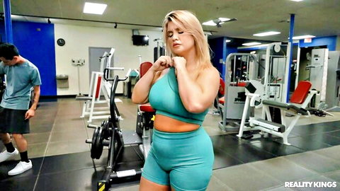 Busty blonde mom with thick ass gets oral from greedy stepson in threesome