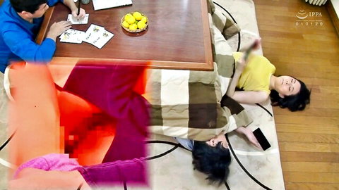 Japanese woman sneaky creampie sex on floor near oblivious father