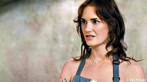 Siri Dahl in sexy apron teasing from Mommy's Boy scene