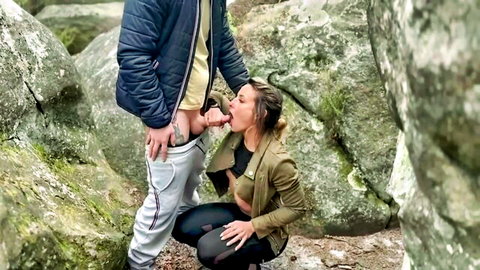 Le Pam kneeling for outdoor blowjob in French housewives threesome