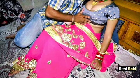 Desi bhabhi in pink saree with cleavage groped by lover