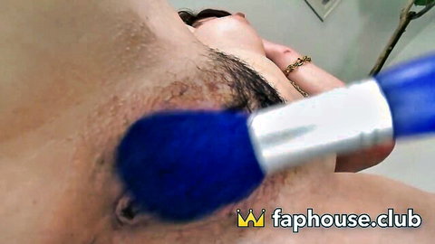 Hairy pussy rough masturbation with brush in steamy gonzo porn video
