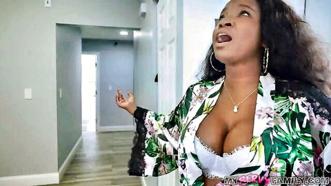Naomi Foxxx ebony stepmom in revealing lingerie with big cleavage