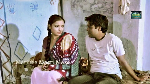 Indian bhabhi in colorful saree seduces man in desi romance