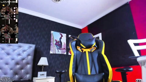 Dylanlenox TS with big cock in amateur setup