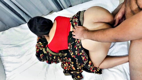 Hot Indian aunty with big natural tits and ass in saree gets hardcore doggy pounding