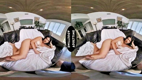 Queenie Sateen in sensual lingerie, nude pose for VR experience