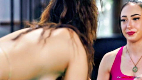 Chiara Chianti seduces topless Isabella Nice in intimate lesbian scene