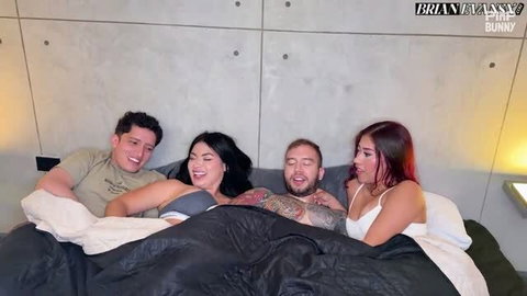 Alejandra Palacios foursome in bed with friends