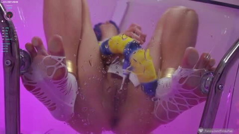 Finleyfae plugs her ass as Ankha live on stream underwater