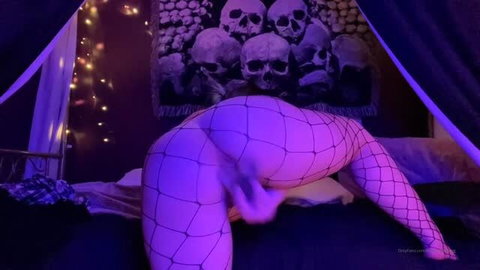 BigTittyGothEgg in fishnet bodysuit dildo play