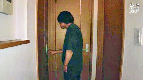 Shiori Tsukada secret affair with boyfriend's mom, man sneaking into room